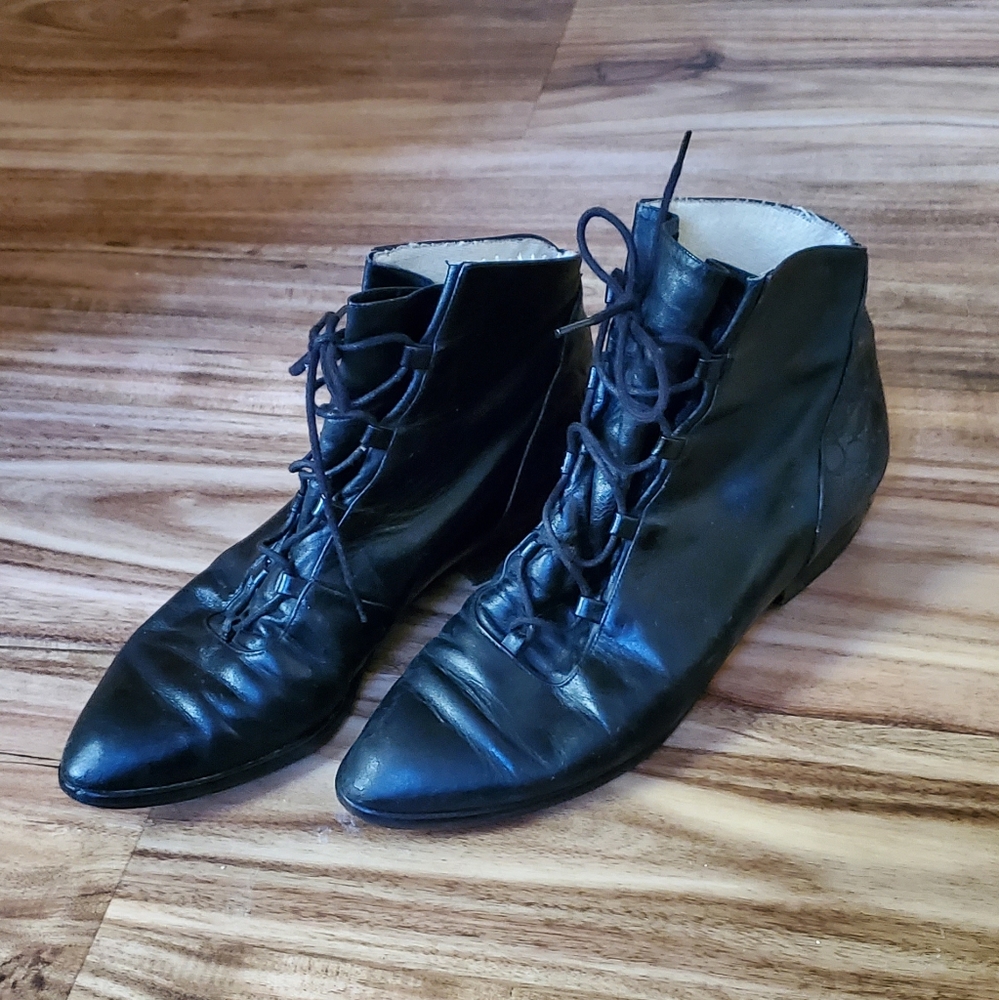 Nickel Made in Italy Leather Pointed Toe Ankle Boots